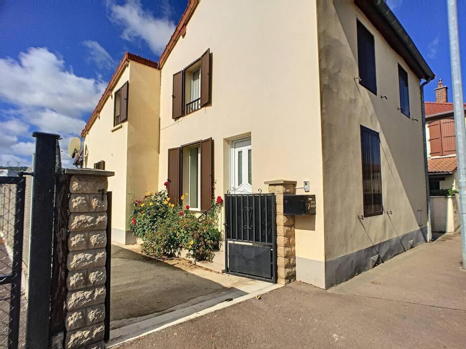 Villa L'Hirondelle Du Faubourg Bar-sur-Aube Exterior foto
